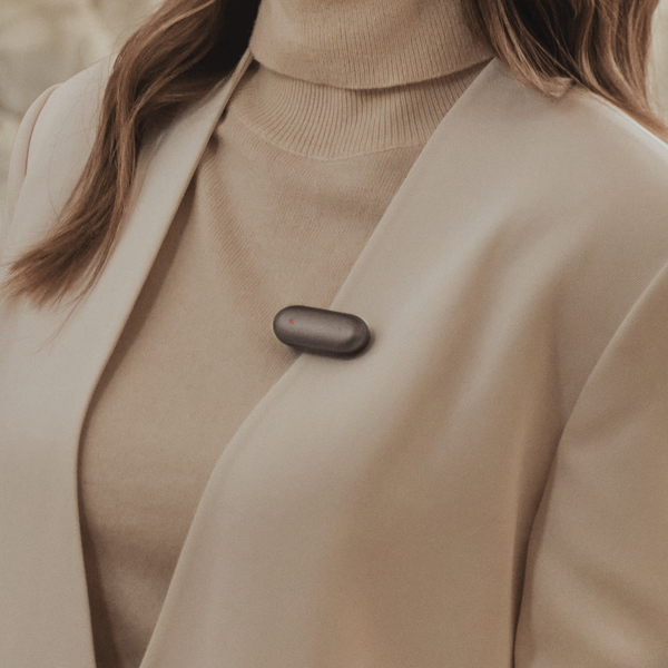 PLAUD NotePin - Wearable AI note taker
